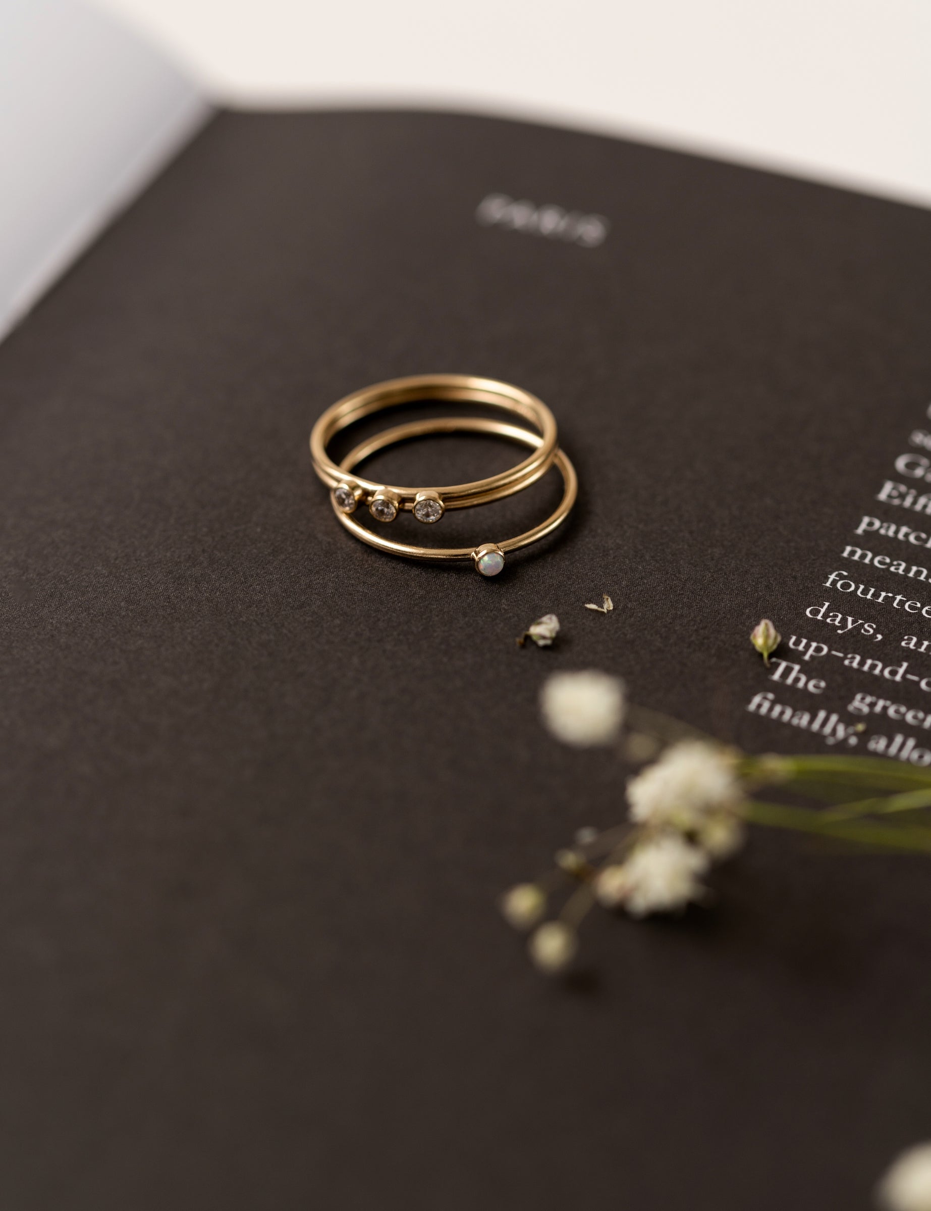 Gold rings for woman opal and zircon