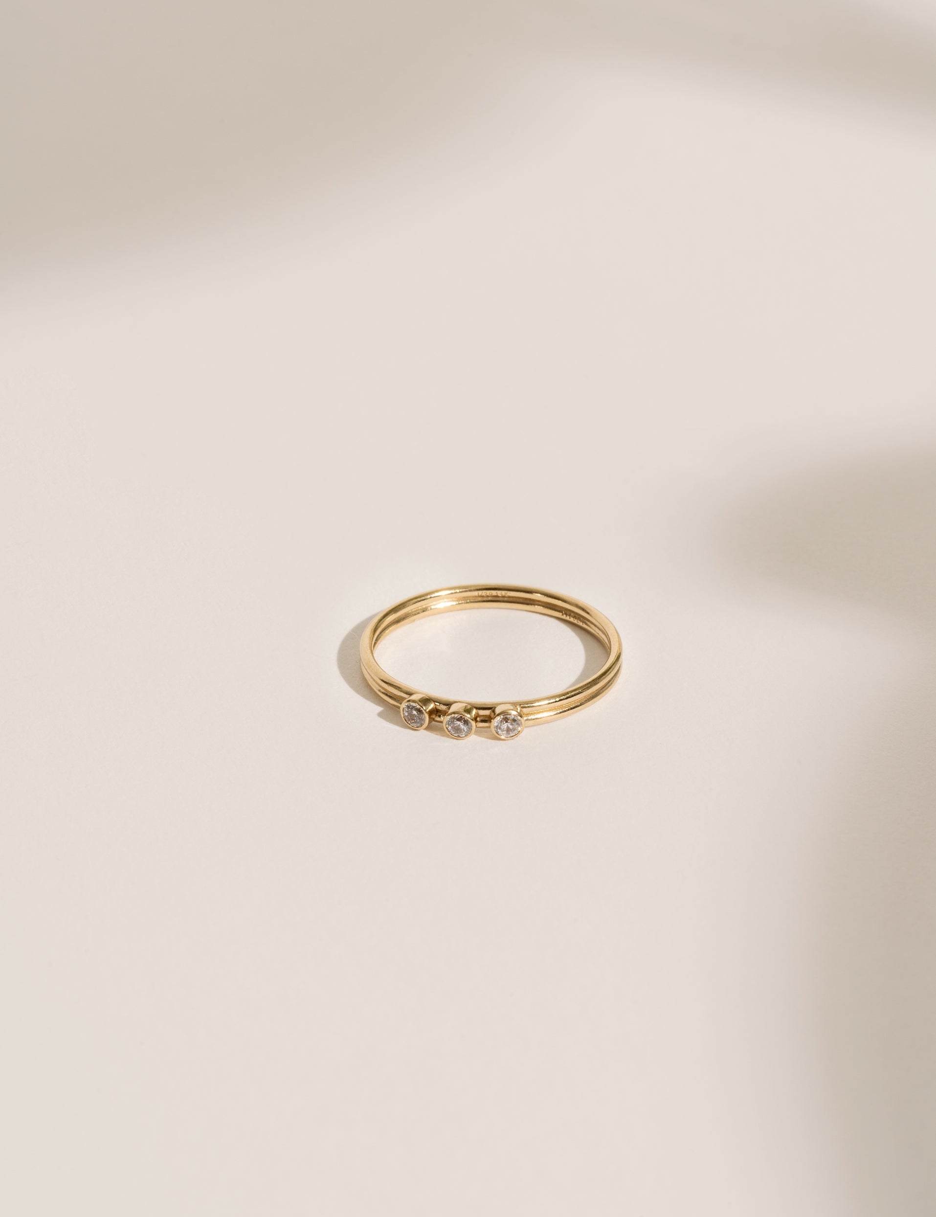 Gold ring 3 stone zircon ring