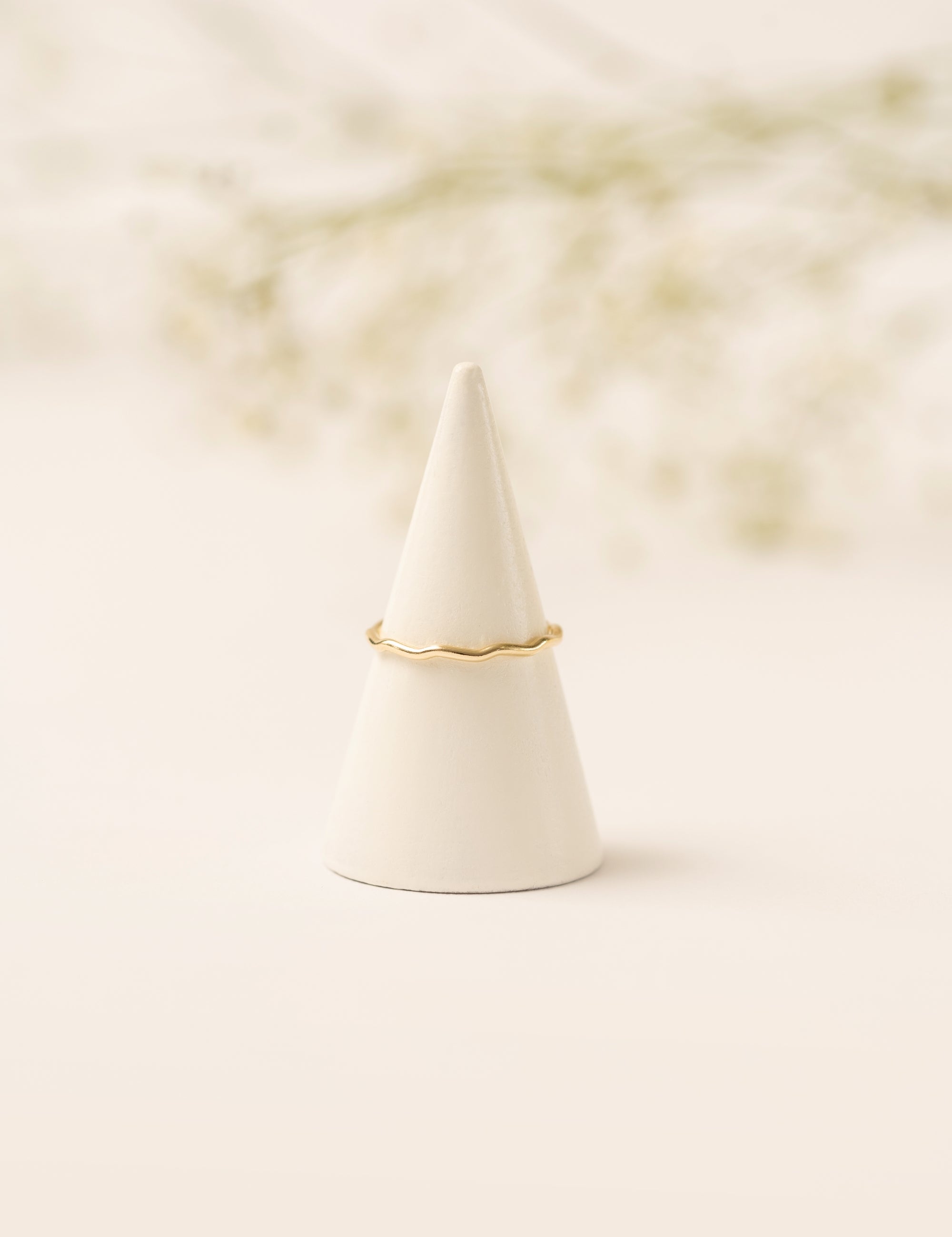 Gold filled wave ring woman