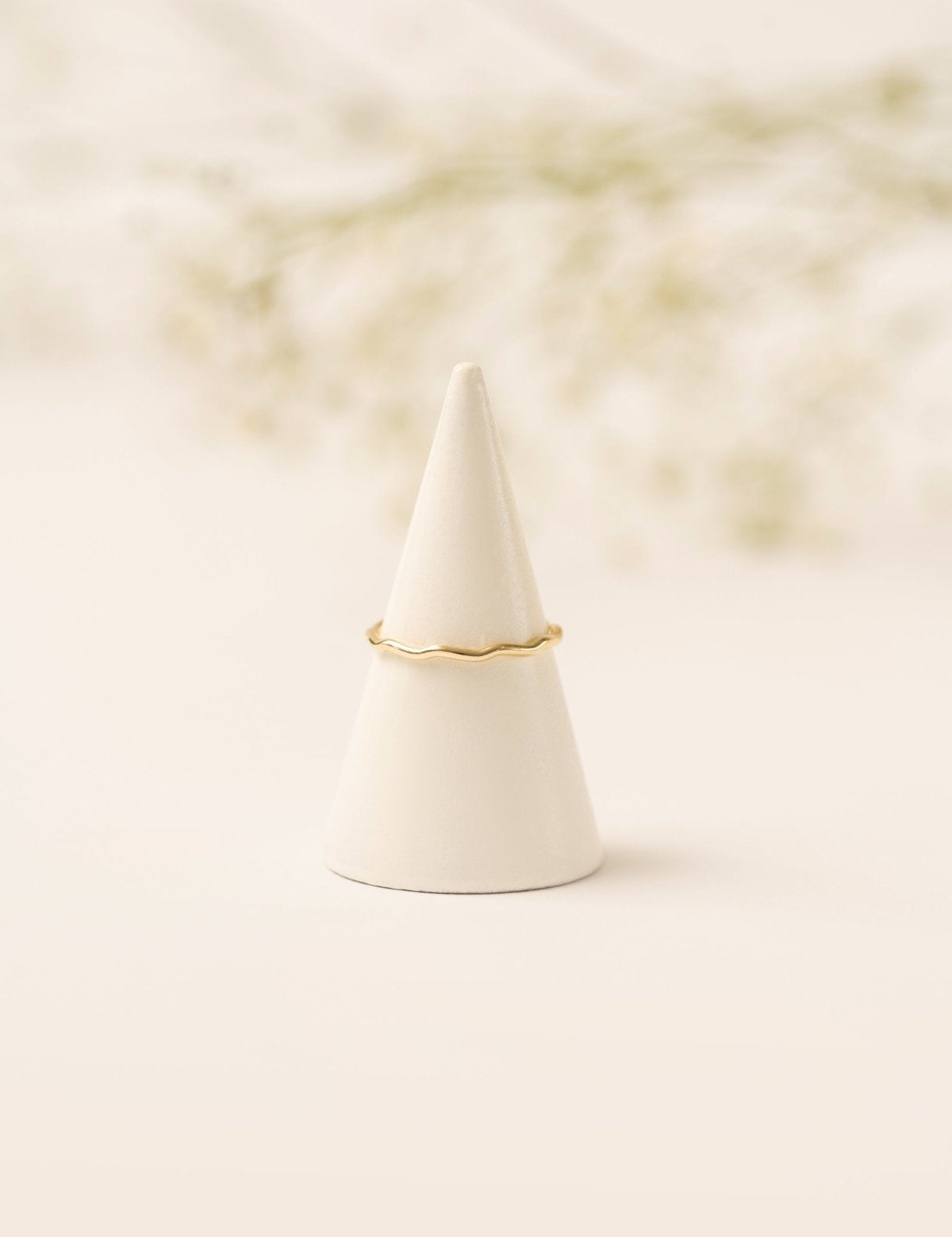 Gold filled wave ring woman